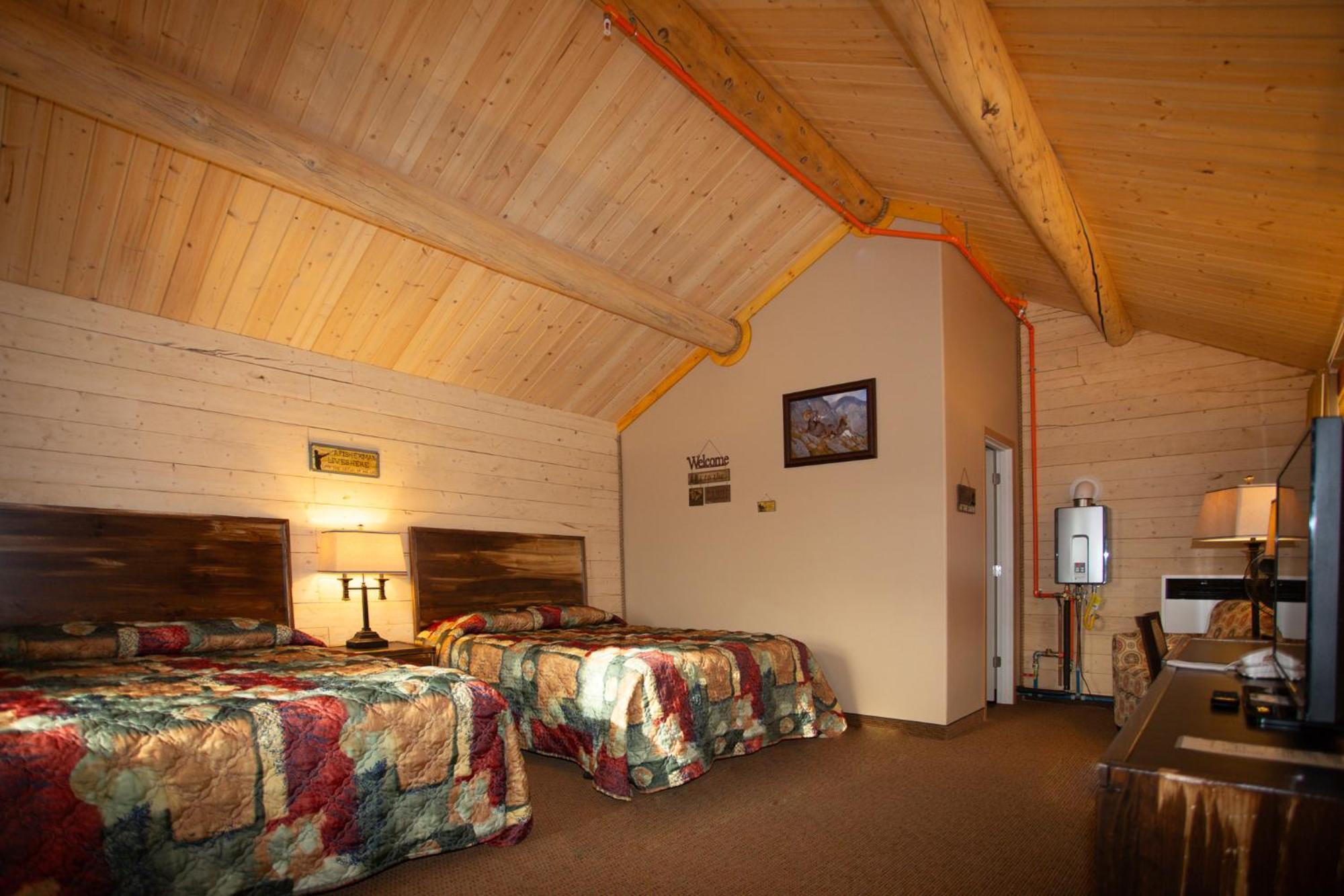 Young'S Motel Ток Екстериор снимка