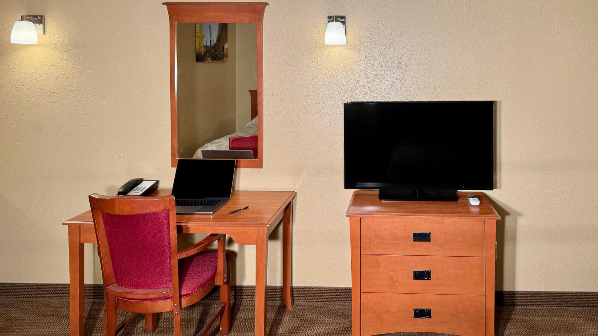 Young'S Motel Ток Екстериор снимка
