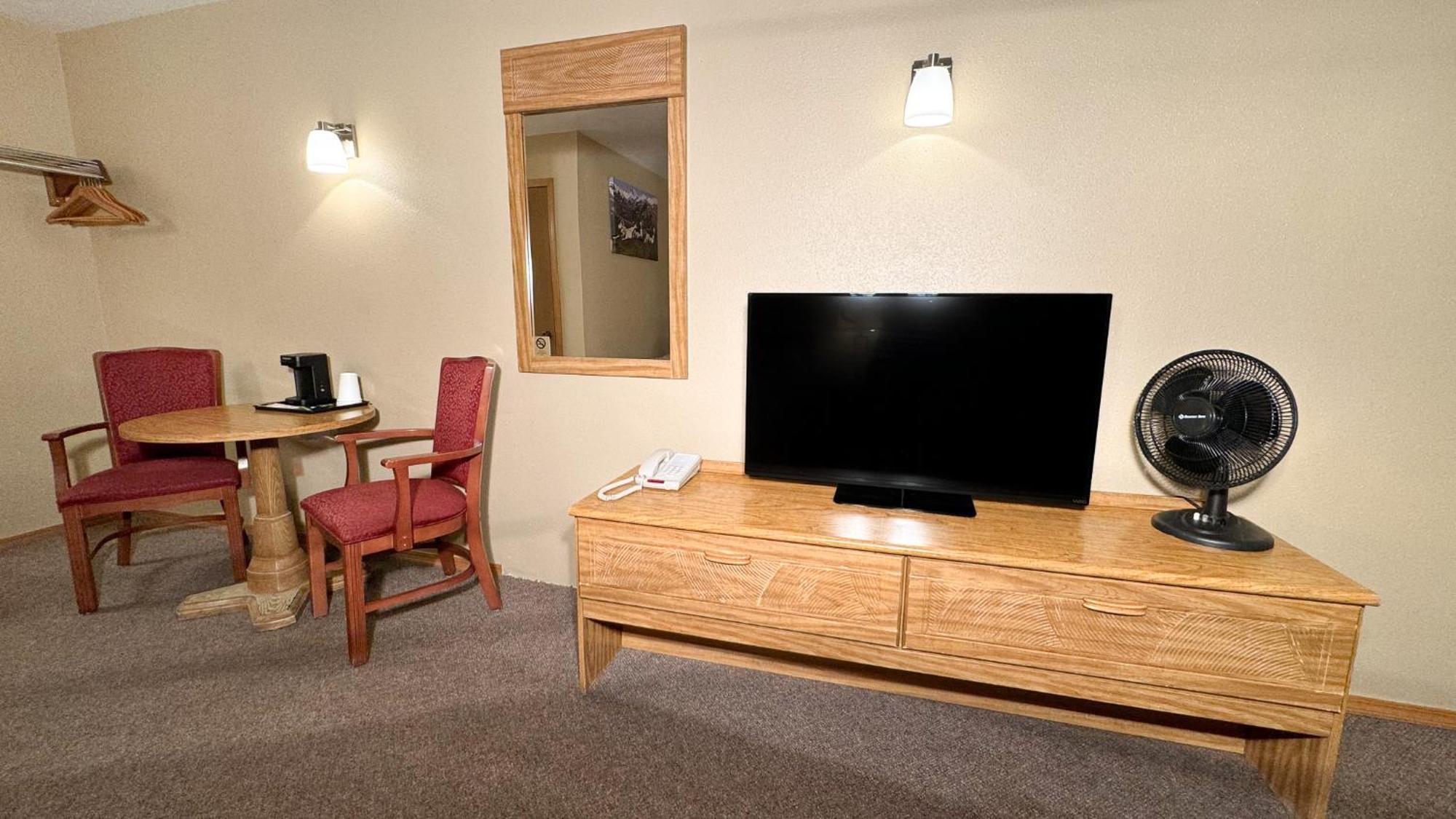 Young'S Motel Ток Екстериор снимка